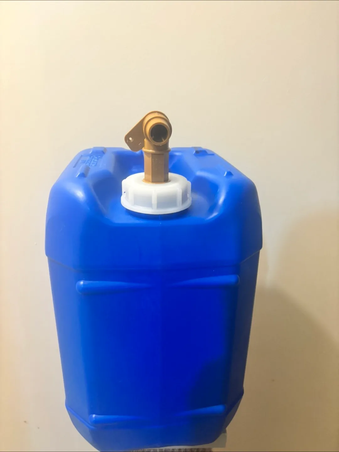 20L Blue Water Container with Spigot image indicator(2)