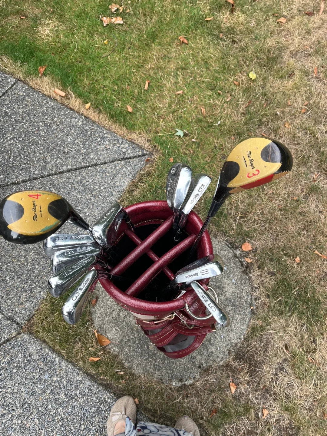 Incomplete set of Golf Club with Bag image indicator(2)
