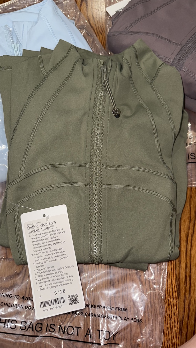 Lululemon Define Jacket Luon with pants 25’ Size 6 - photo 5