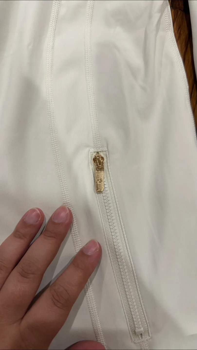 Lululemon Define Women's Jacket Luon White Size 6 image indicator(4)