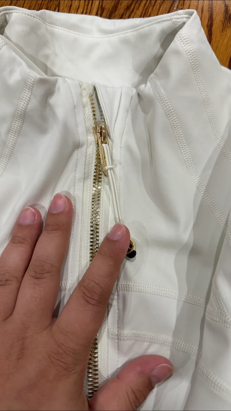 Lululemon Define Women's Jacket Luon White Size 6 image indicator(5)