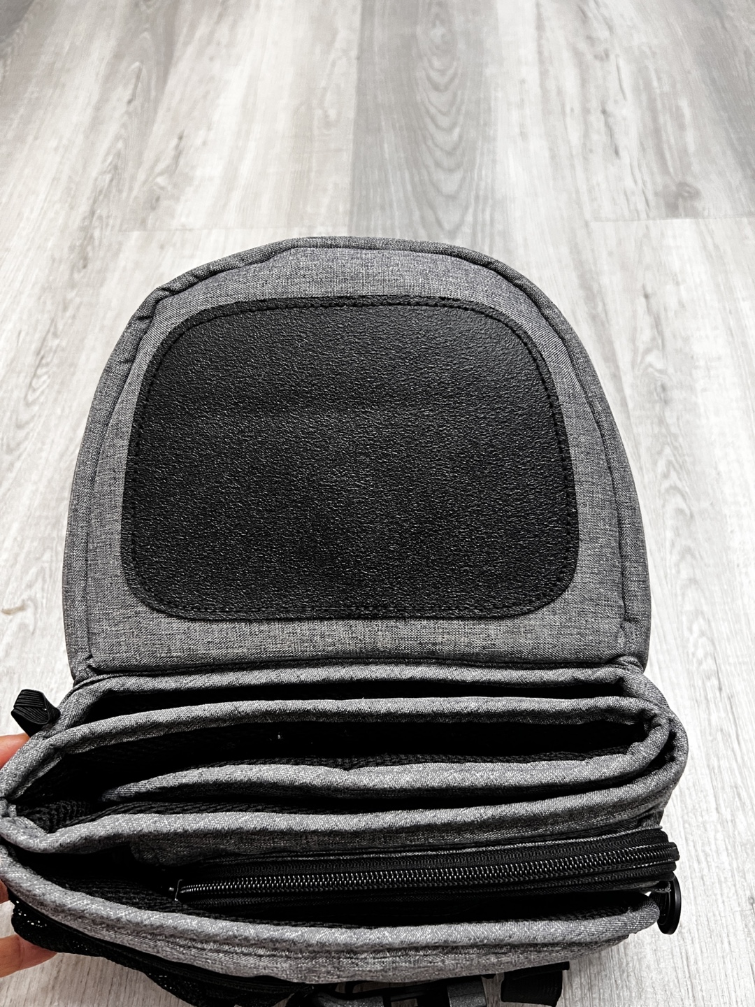 Tushbaby Hip Seat Carrier - Gray - photo 2
