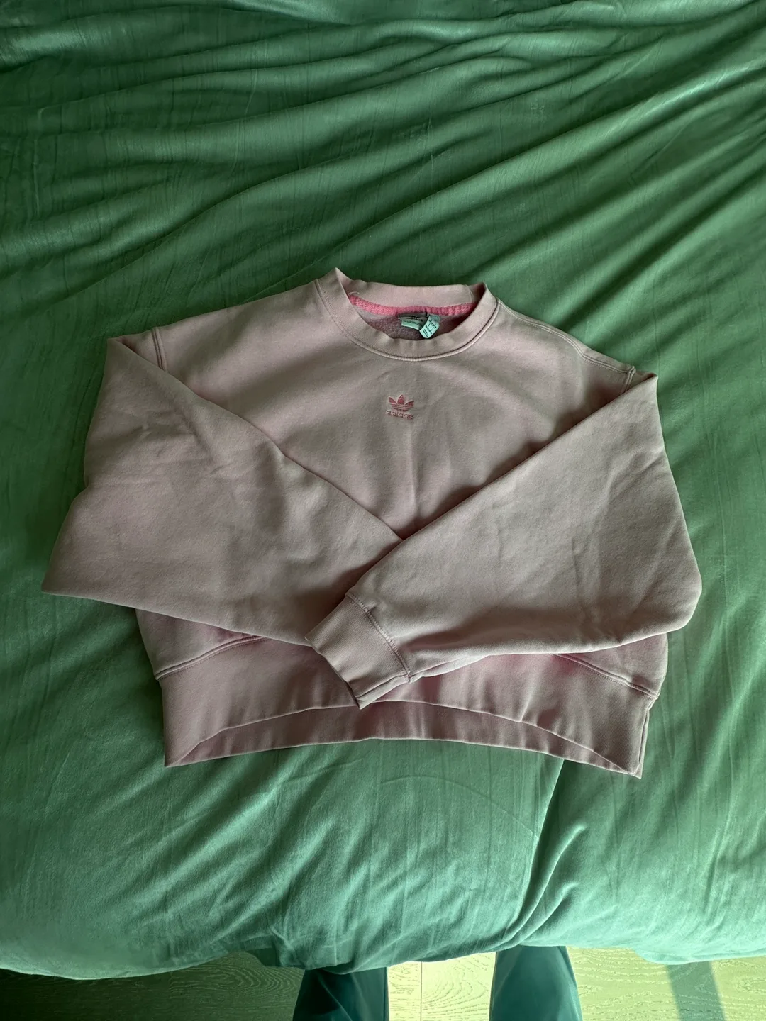 Adidas Cropped Sweatshirt - Pink image indicator(3)