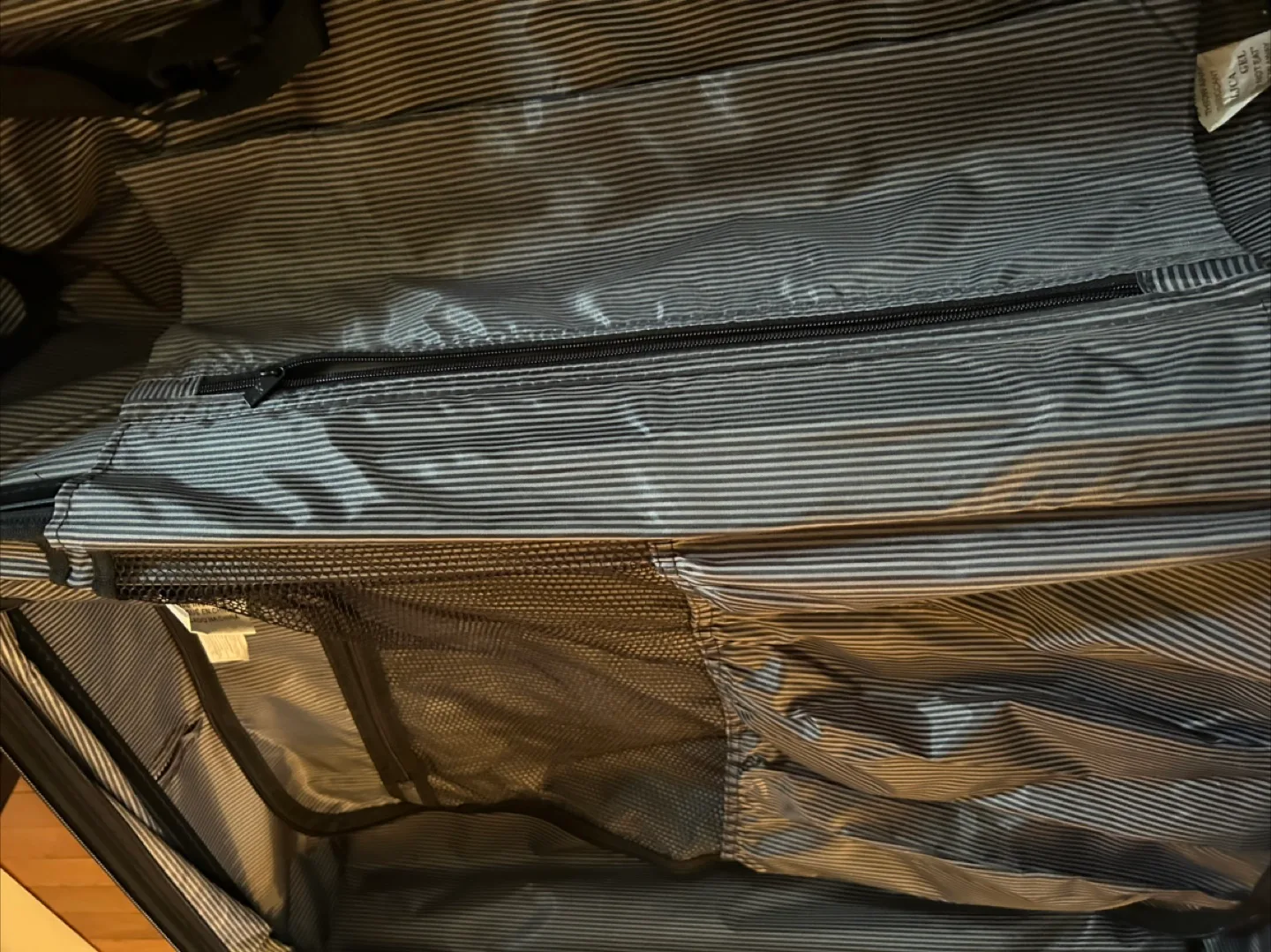 it Luggage Pink Hardside Suitcase image indicator(8)