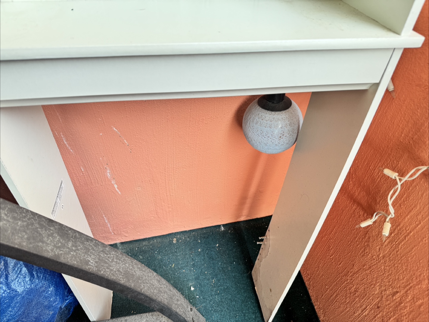 White Hutch Cabinet - photo 3
