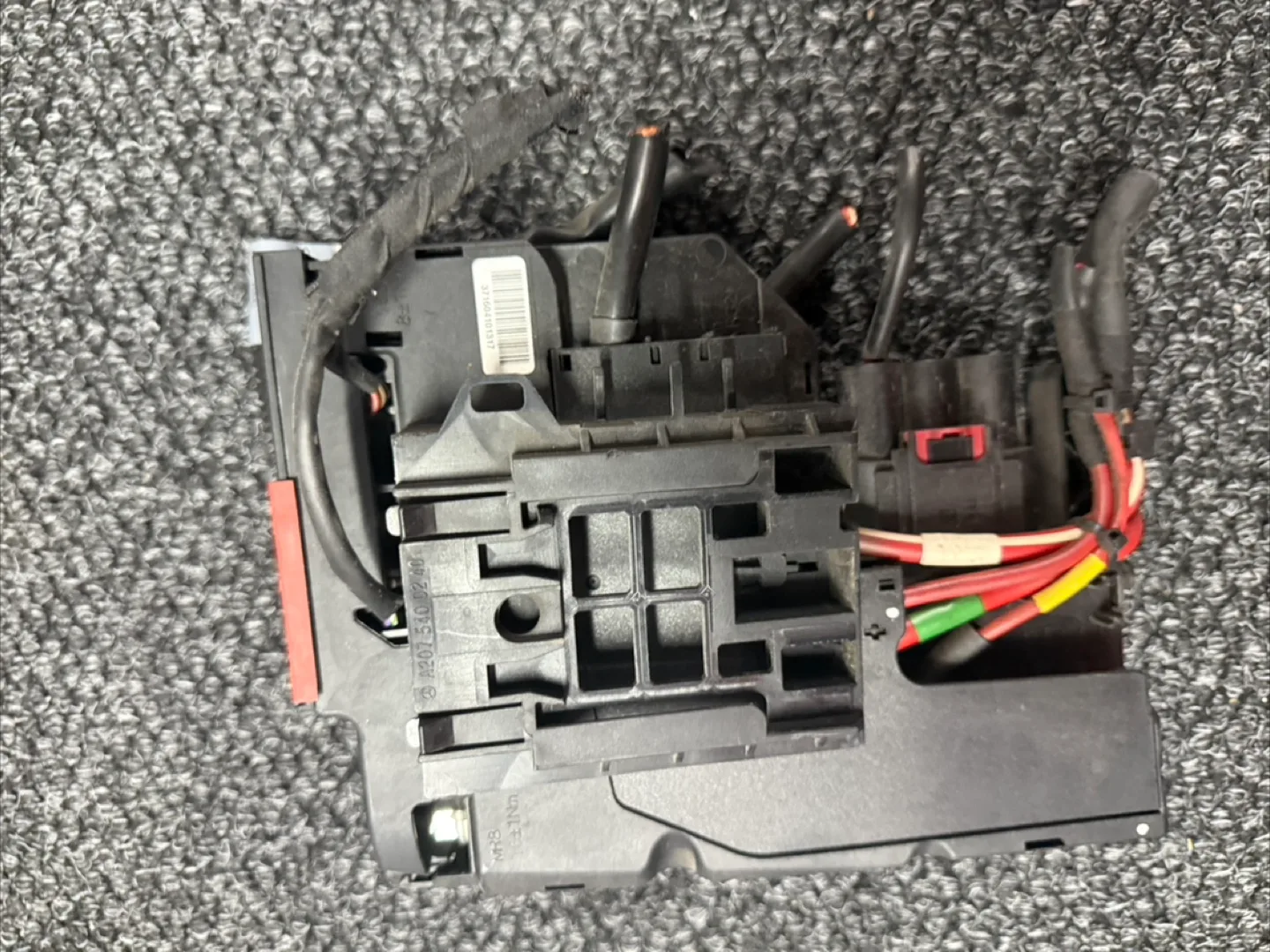 Car Fuse Box BENZ C300 2008-2015 thumbnail