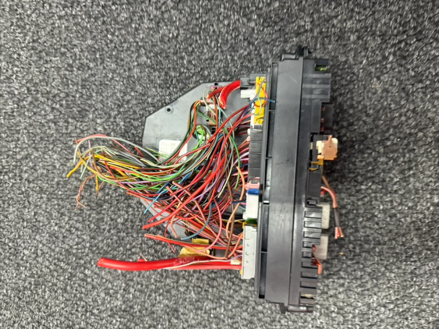 Car Fuse Box BENZ C300 2008-2015 image indicator(2)