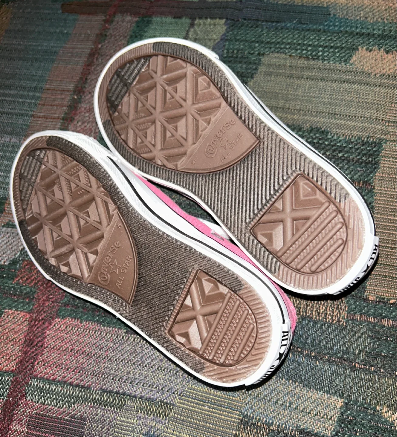 Converse All Star Girl’s NEW Pink Sneakers Size 12 (EU 29) image indicator(3)