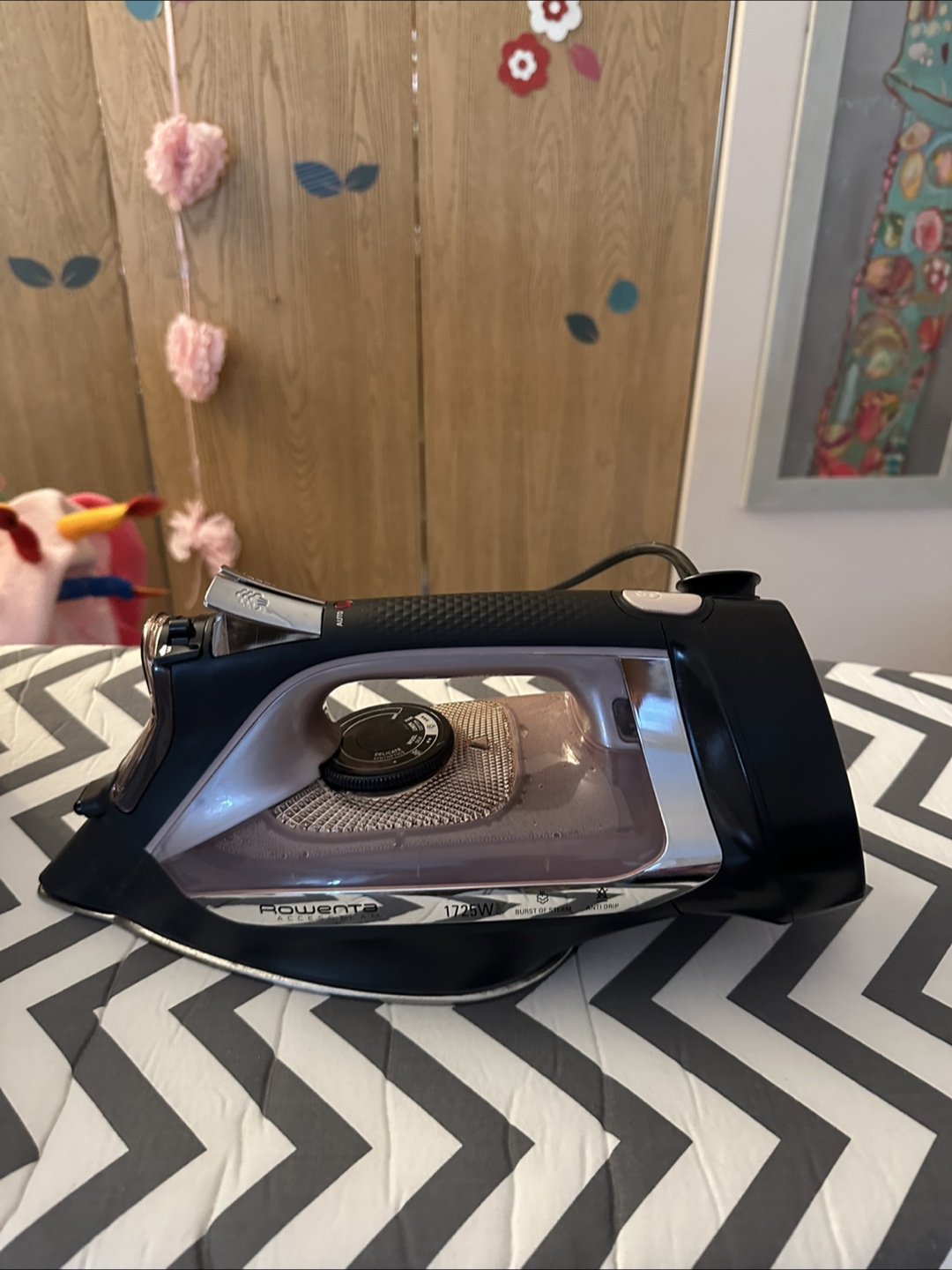 Rowenta DW24 Access Steam Cordreel Iron - photo 2