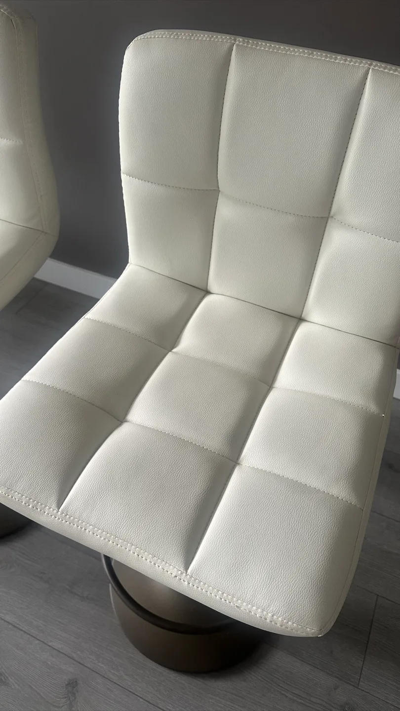 Set of 3 White Bar Stools image indicator(3)