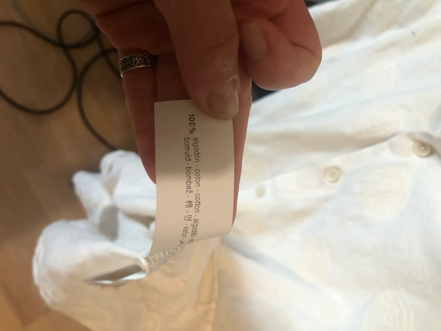 ZARA Crochet Embroidered Polo Shirt (M) image indicator(4)