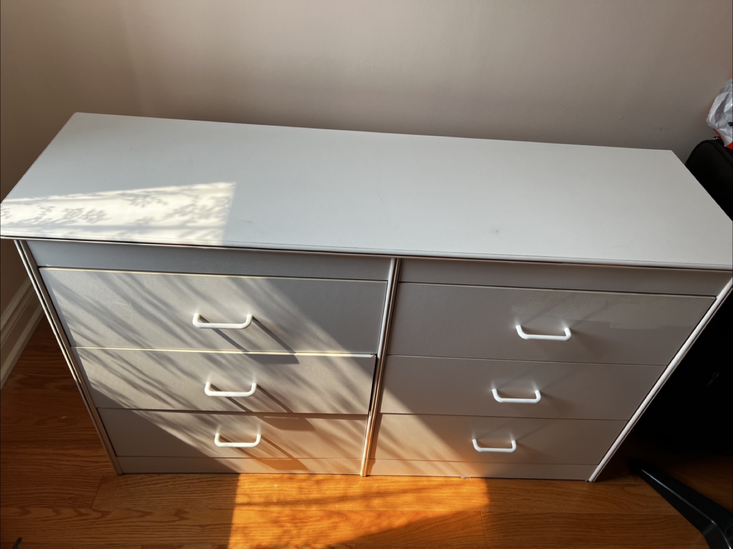 White Dresser with 6 Drawers - photo 4