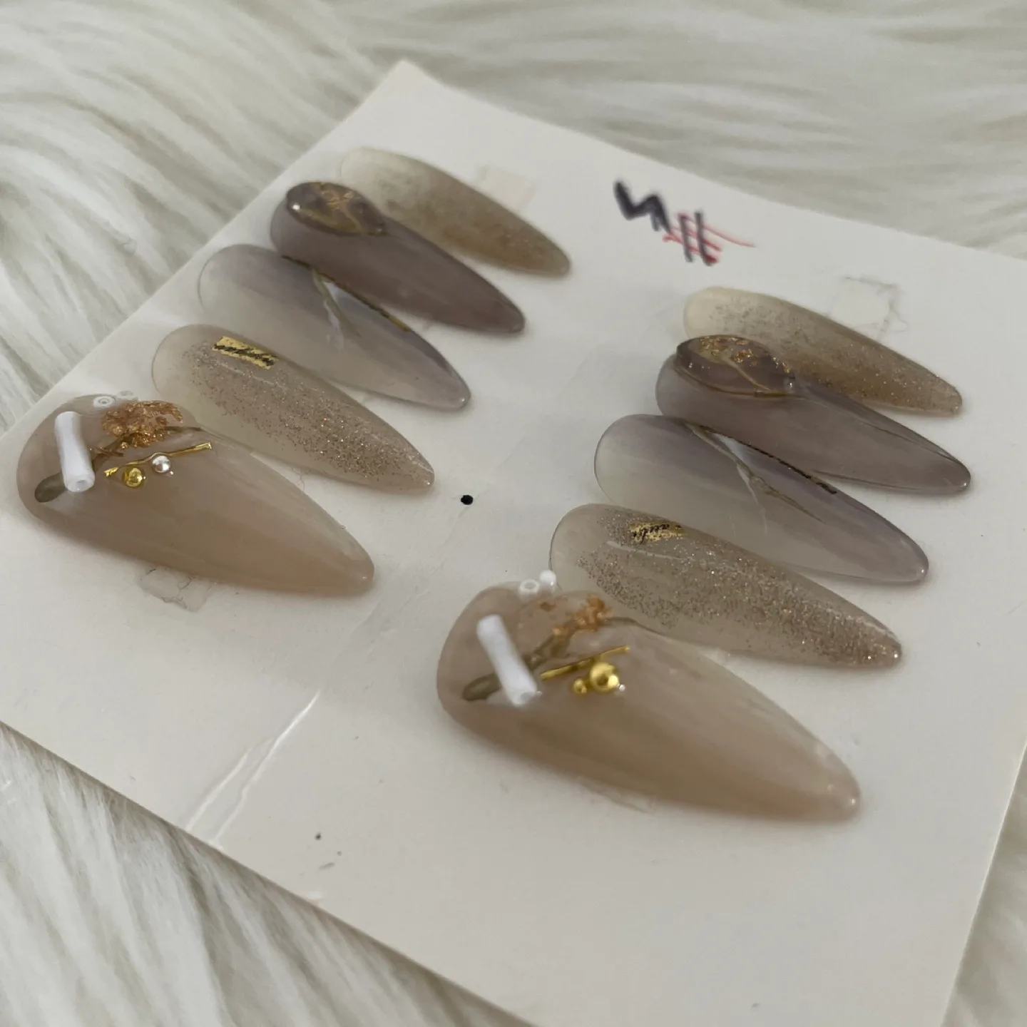 Press on Nails - Neutral Tones image indicator(2)