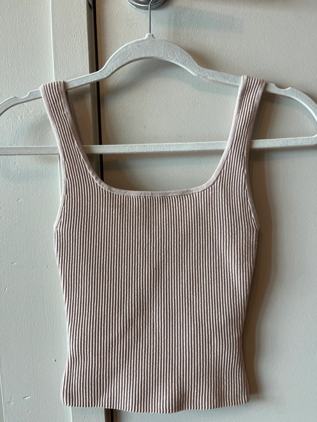 Babaton XXS Ribbed Tank Top thumbnail