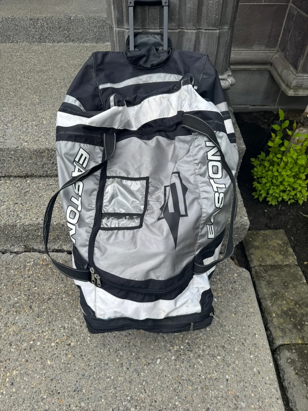 Hockey Bag! Easton Synergy Extreme Wheeled Equipment Bag thumbnail