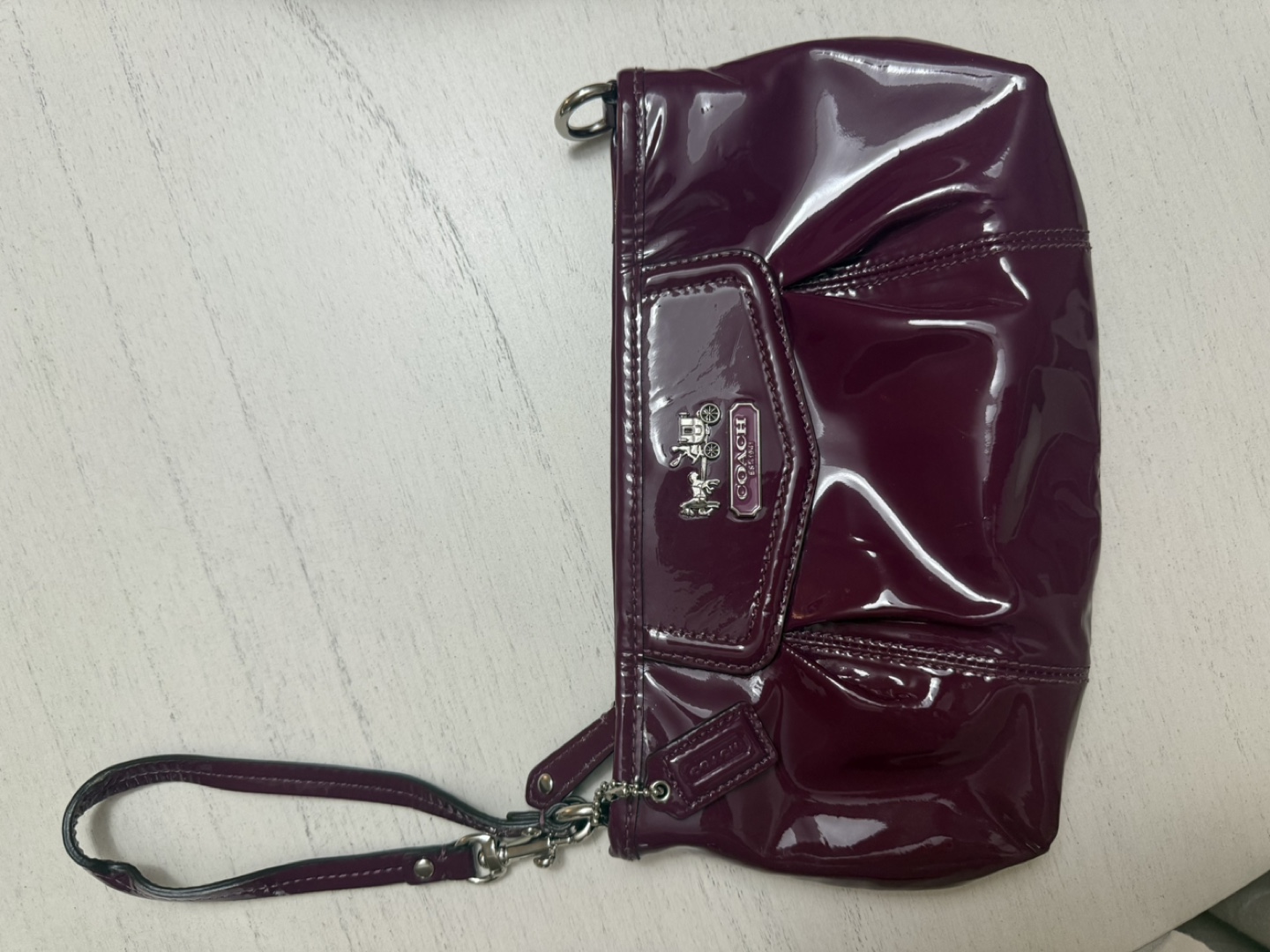 Coach Purple Patent Leather Bag - photo 3