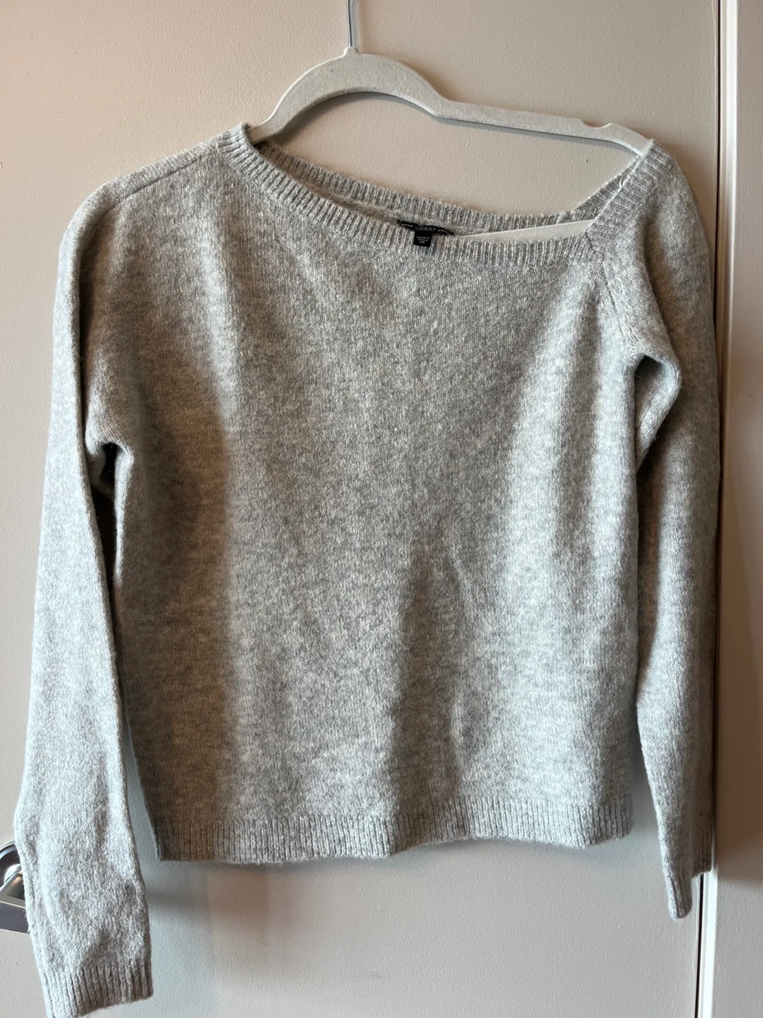 Guess Grey Sweater - Size XS thumbnail