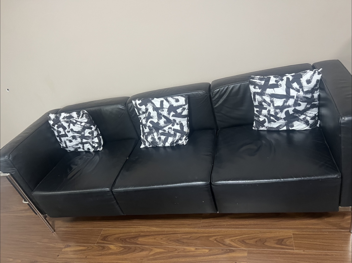 Black Leather Sofa - photo 3