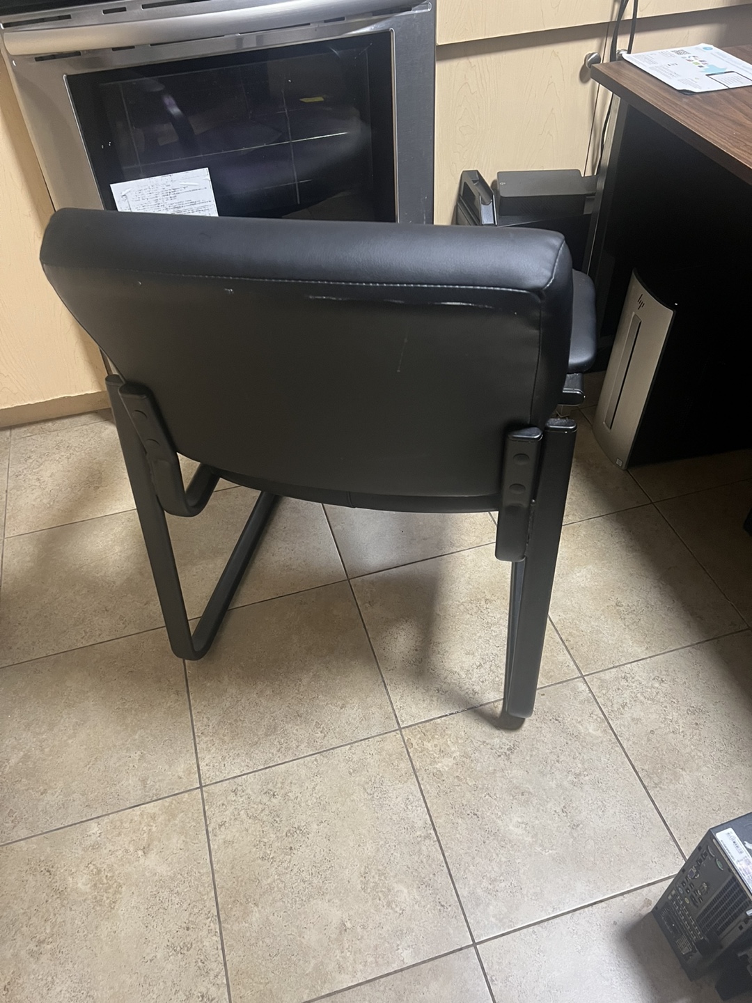 Black Office Chair - photo 4
