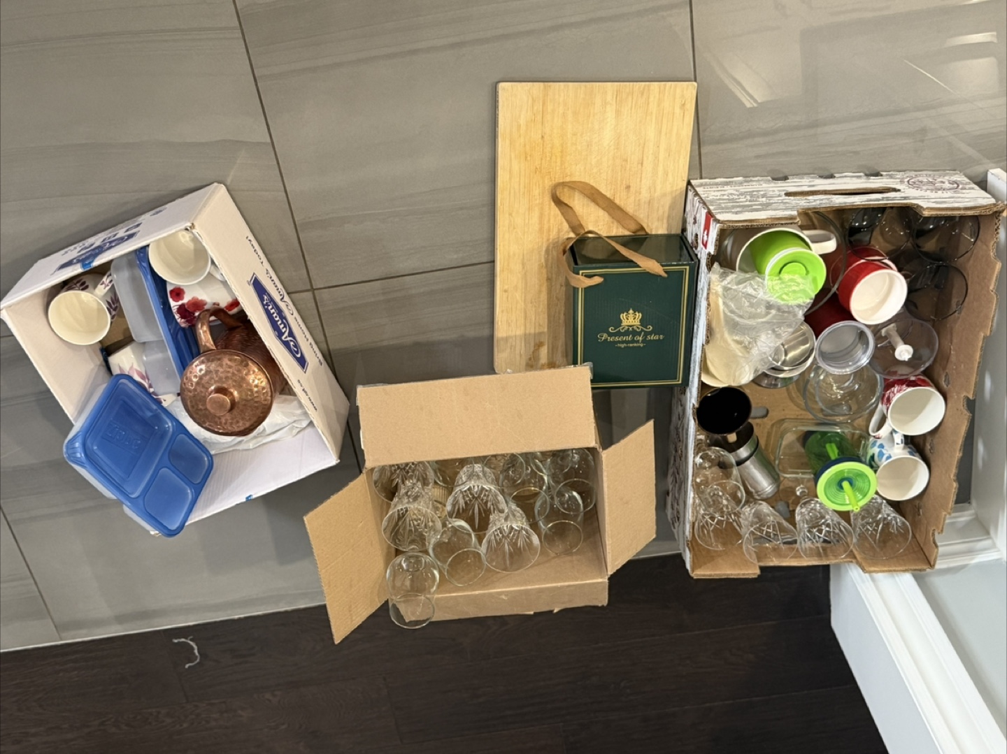 Mixed Kitchenware Lot - Glasses, Mugs, and More - photo 5
