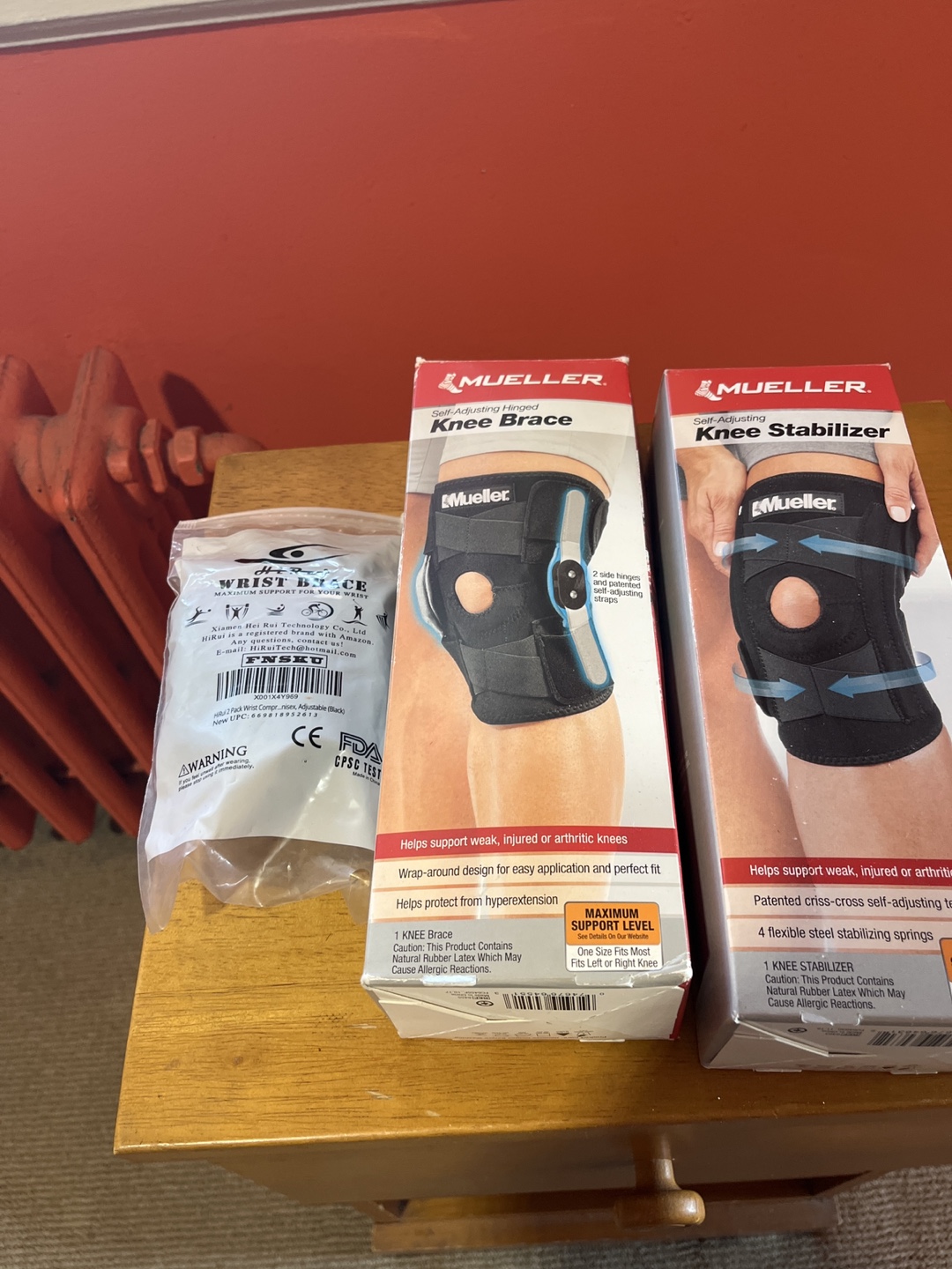 Mueller Knee Brace & HiRui Wrist Brace - New