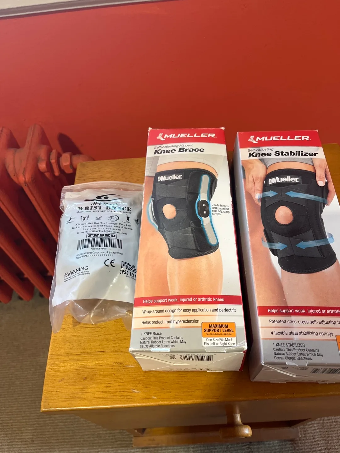 Mueller Knee Brace & HiRui Wrist Brace - New thumbnail