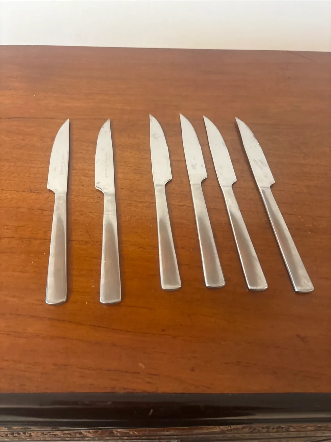 Set of 6 Stainless Steel Knives image indicator(6)