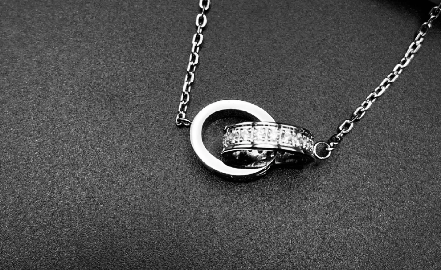 Interlocking Rings “Love” Necklace image indicator(5)