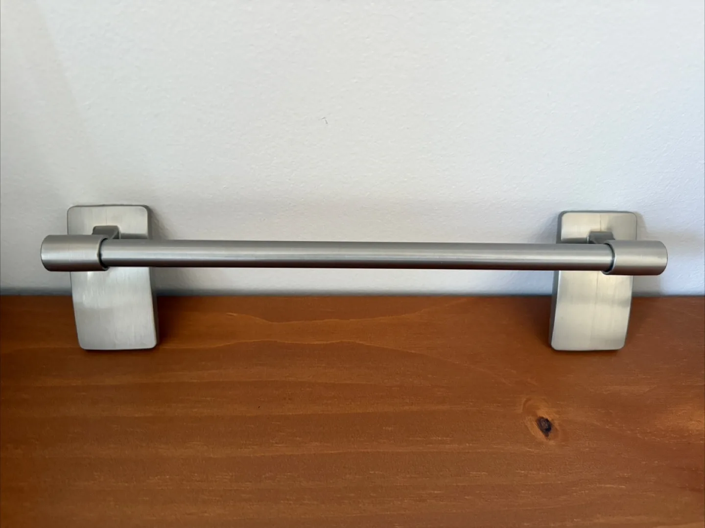 Command Removable Silver Hand Towel Bar thumbnail