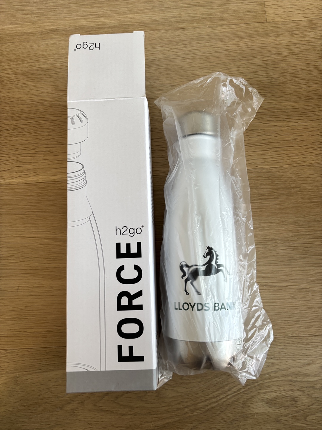 h2go Force Lloyds Bank Water Bottle - New in Box! - photo 3