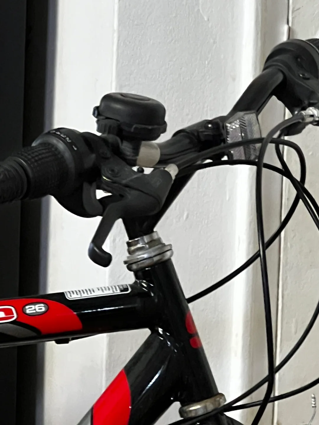 Supercycle SGI 300 26-inch Mountain Bike image indicator(3)