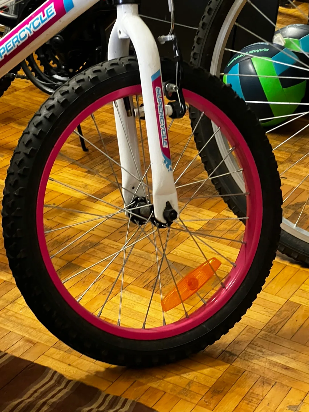 Supercycle Fly Girl 18 Inch Bike image indicator(3)