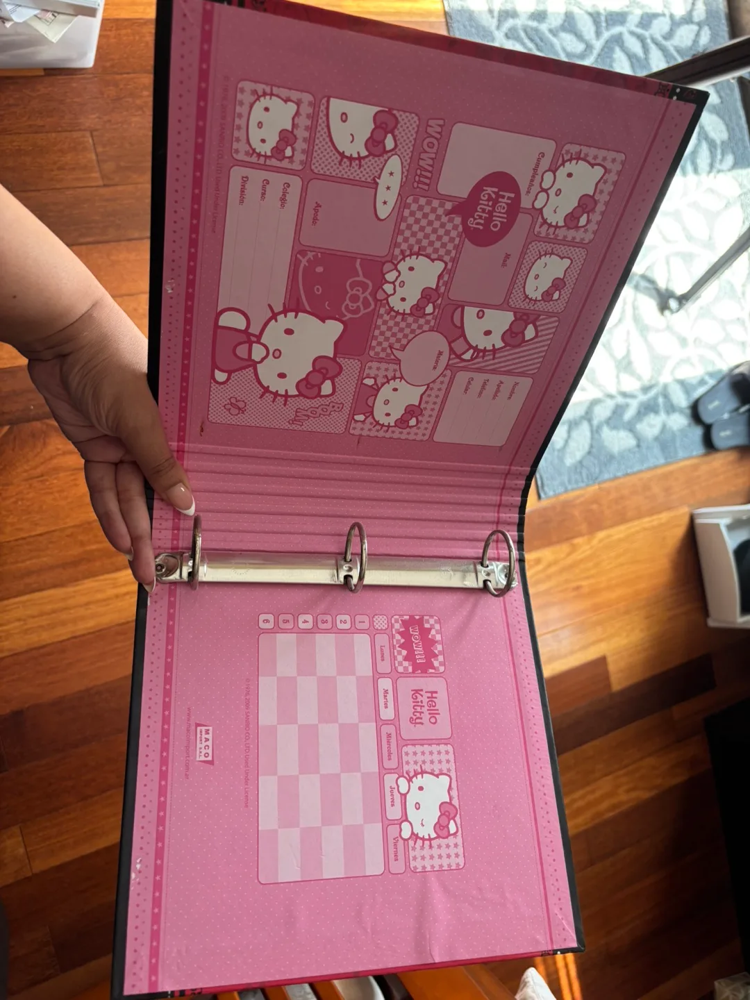 Hello Kitty 3-Ring Binder image indicator(3)