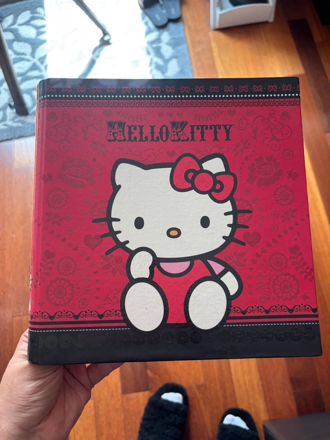 Hello Kitty 3-Ring Binder thumbnail