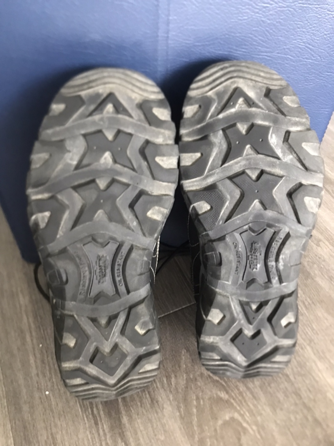 Safety Shoes, Barely Used! Size 8 - photo 2