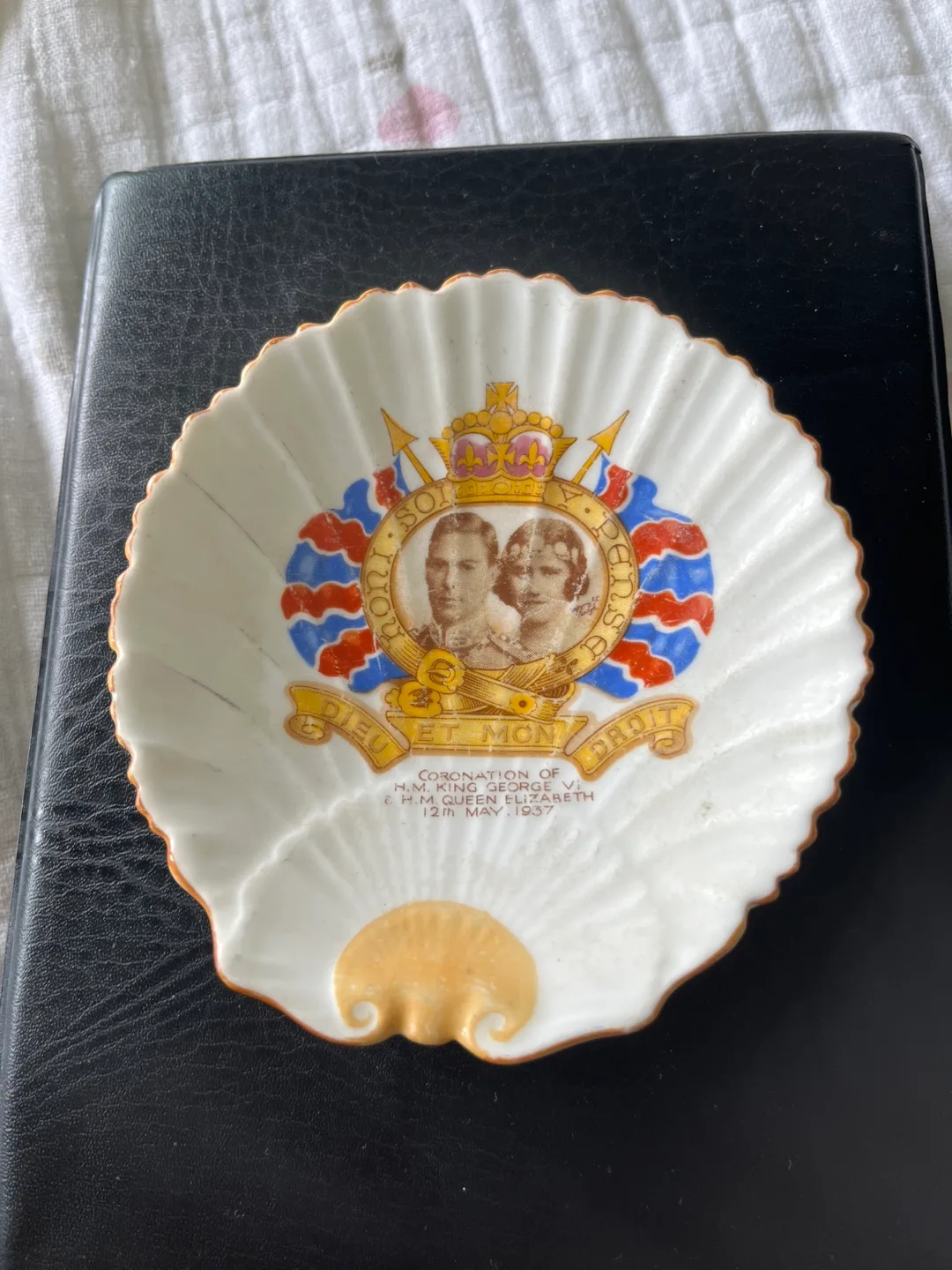 Shelley England Coronation Dish thumbnail