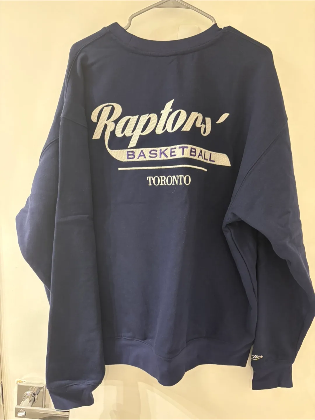 Mitchell & Ness Toronto Raptors NBA Crewneck - Size M thumbnail