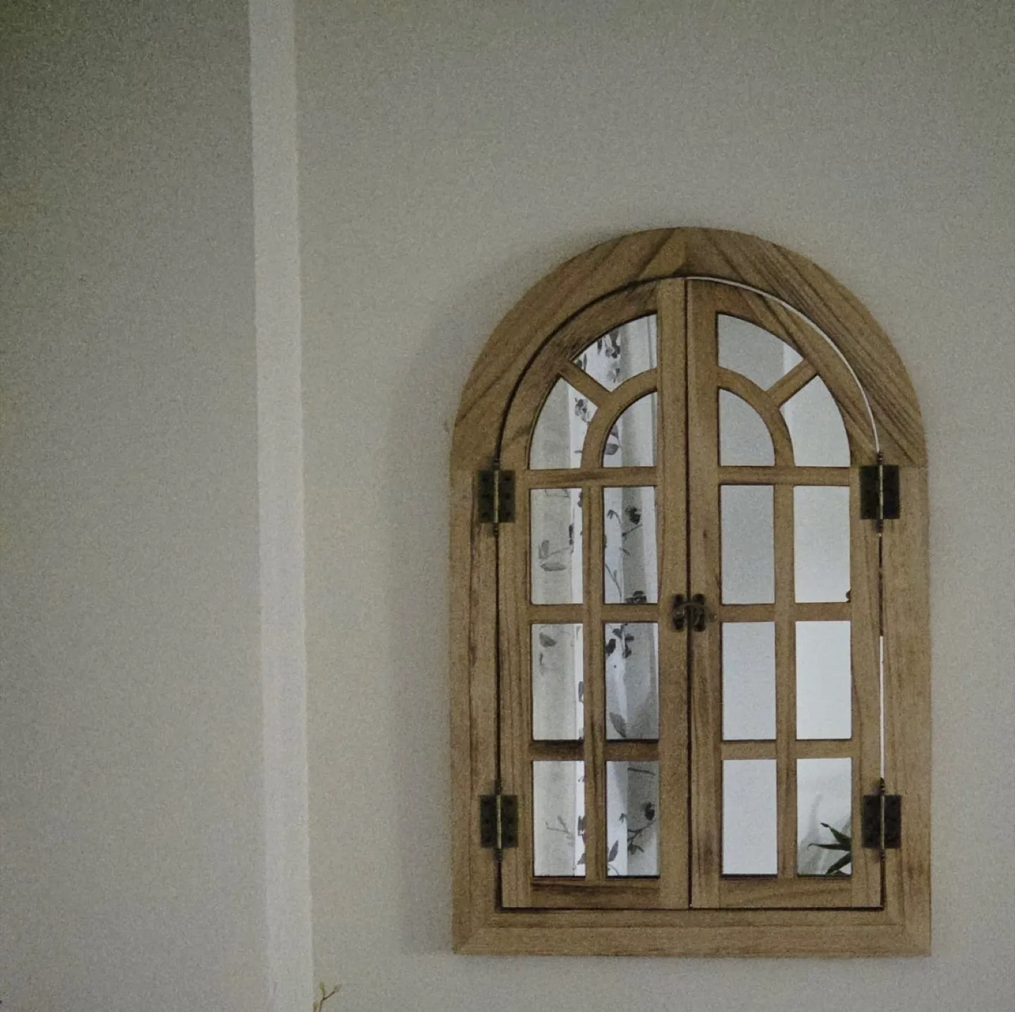 BNIB Window Pane Mirror, 30" x 20" image indicator(2)