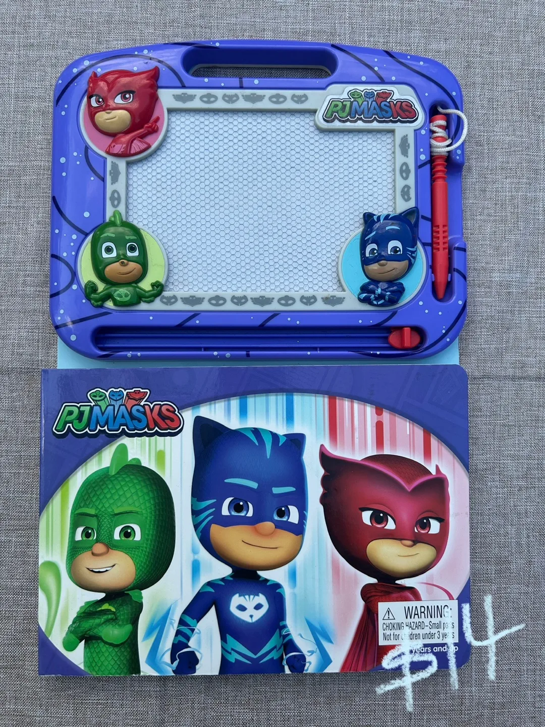 PJ Masks Magnetic Drawing Board image indicator(3)