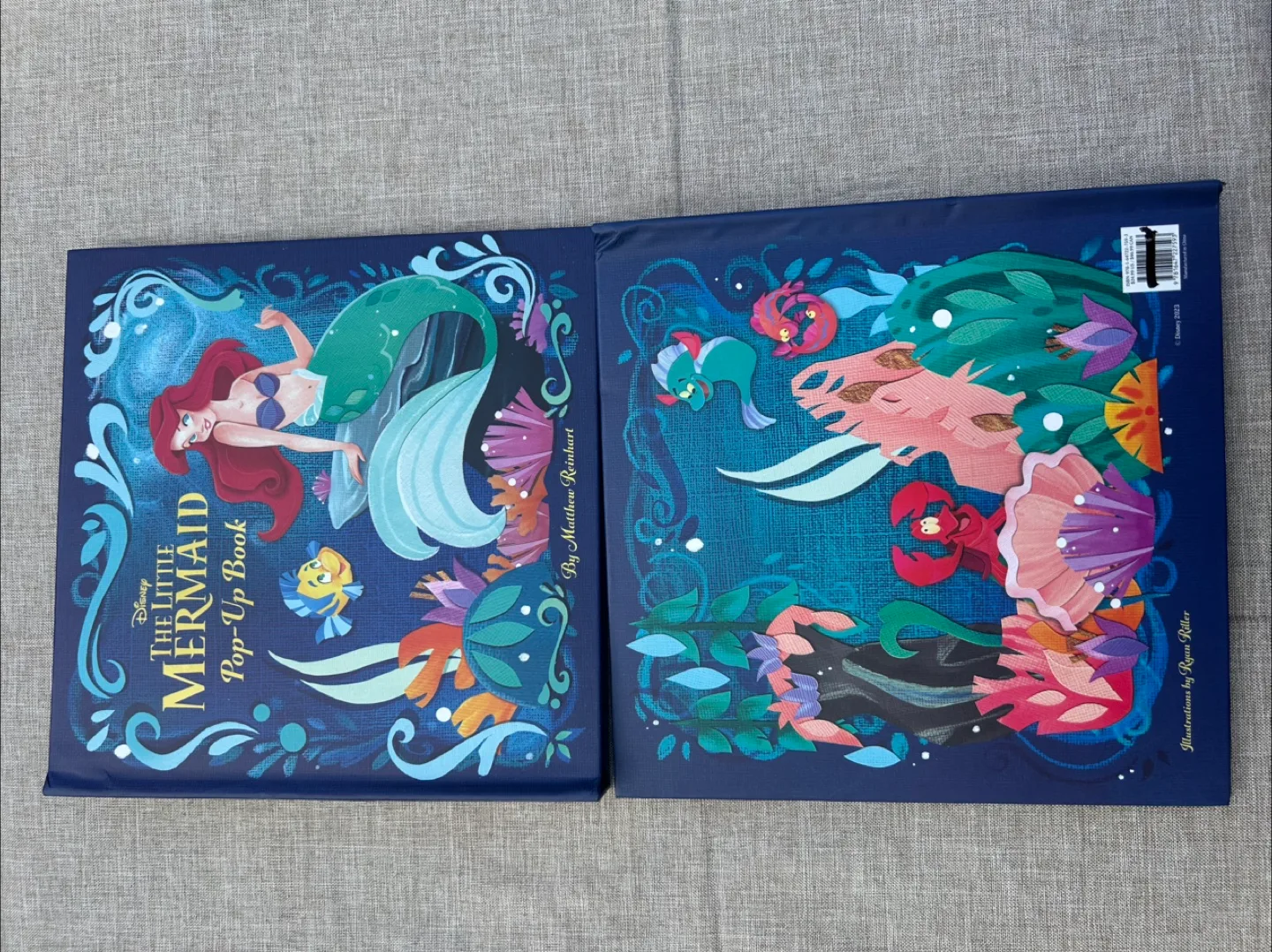 Disney The Little Mermaid Pop-Up Book image indicator(2)