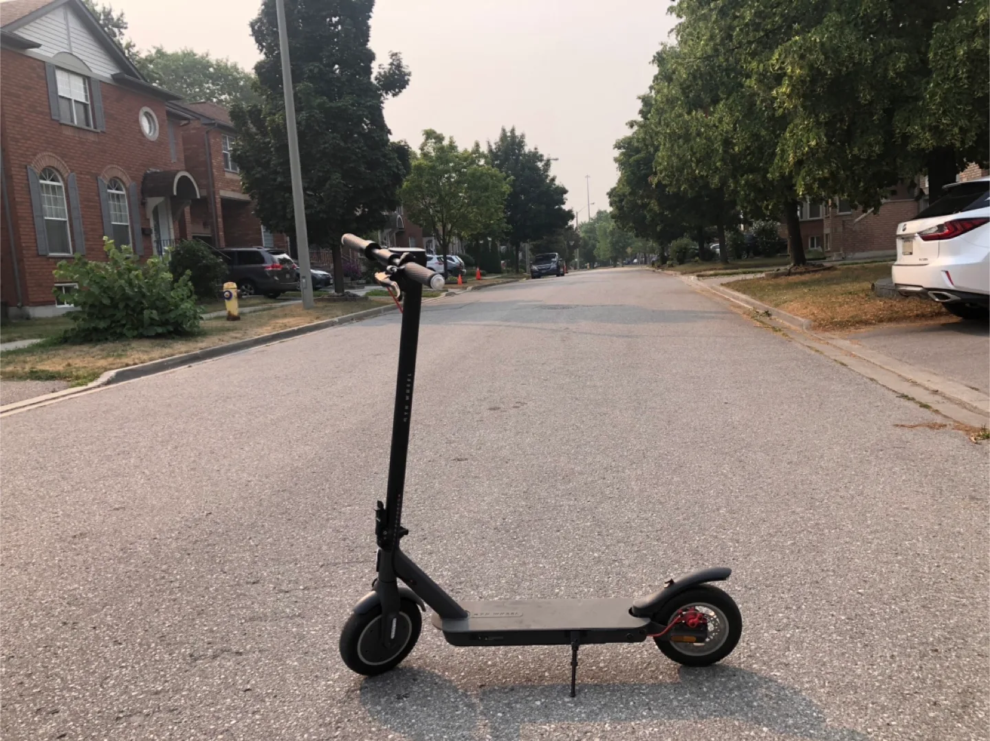 5th wheel v30 proElectric Scooter - Great Condition! thumbnail
