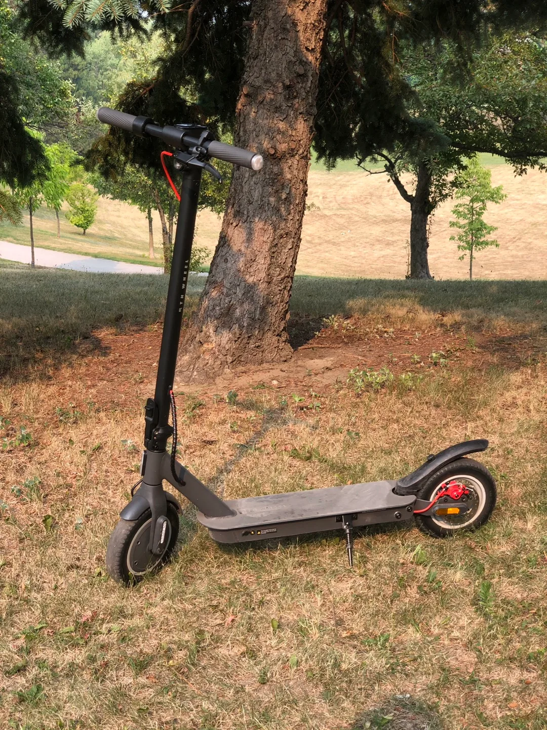 5th wheel v30 proElectric Scooter - Great Condition! image indicator(5)