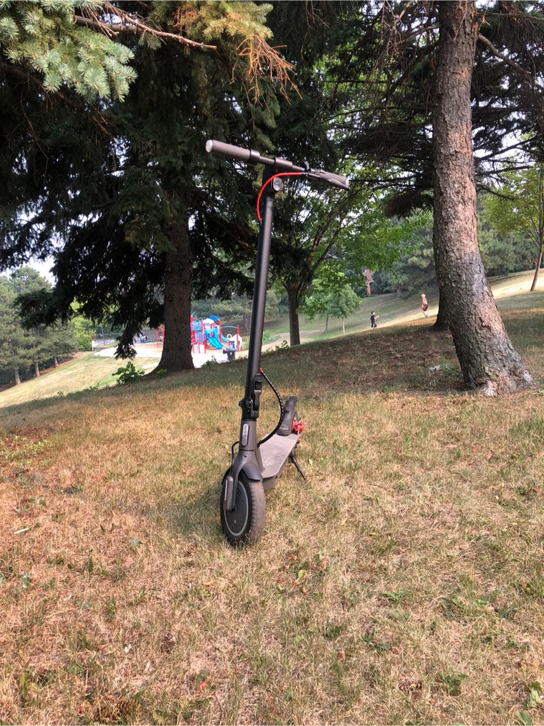 5th wheel v30 proElectric Scooter - Great Condition! image indicator(4)