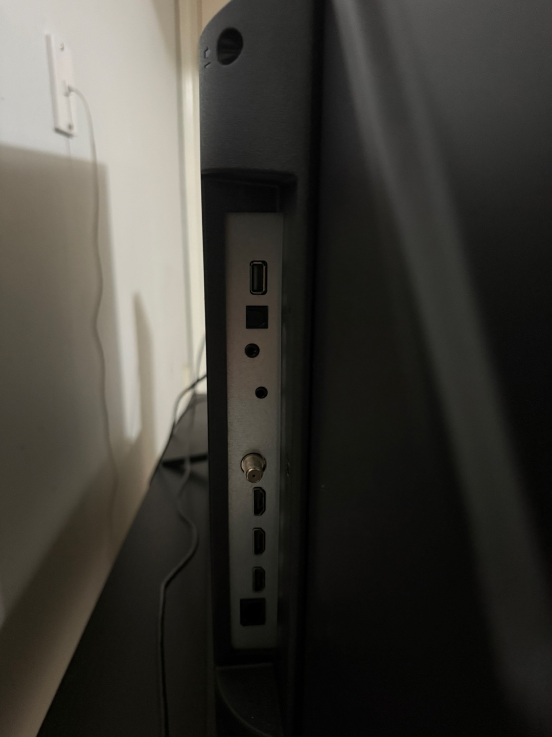 Element Roku TV - photo 3