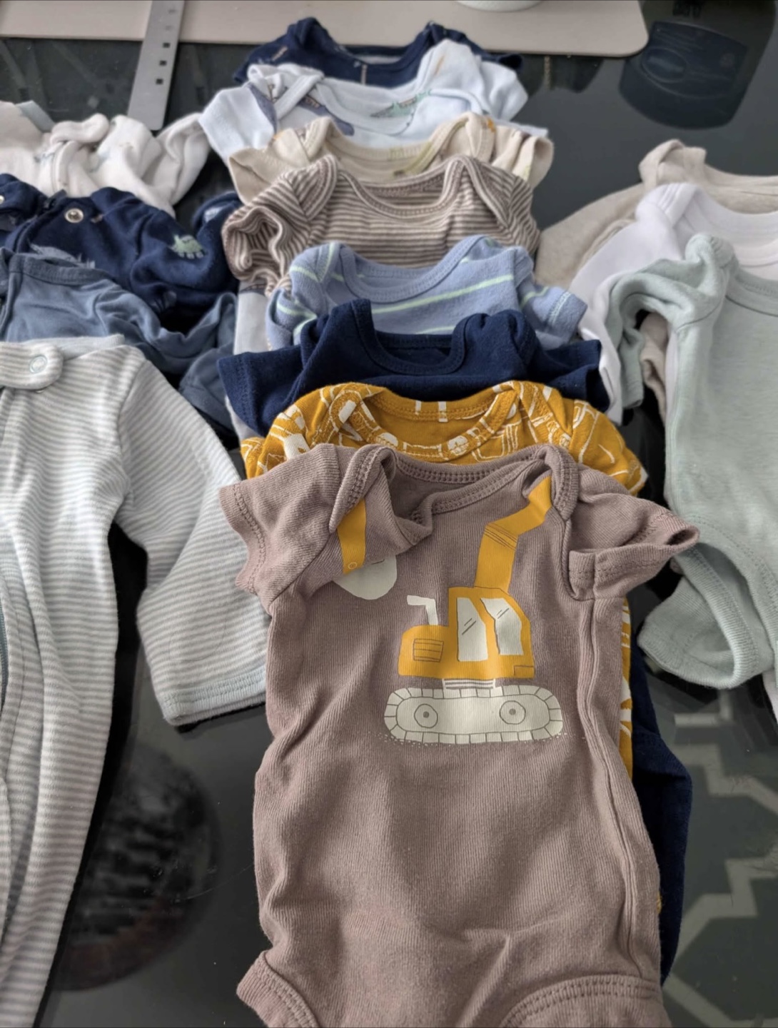 Preemie clothes in very good condition . - photo 5