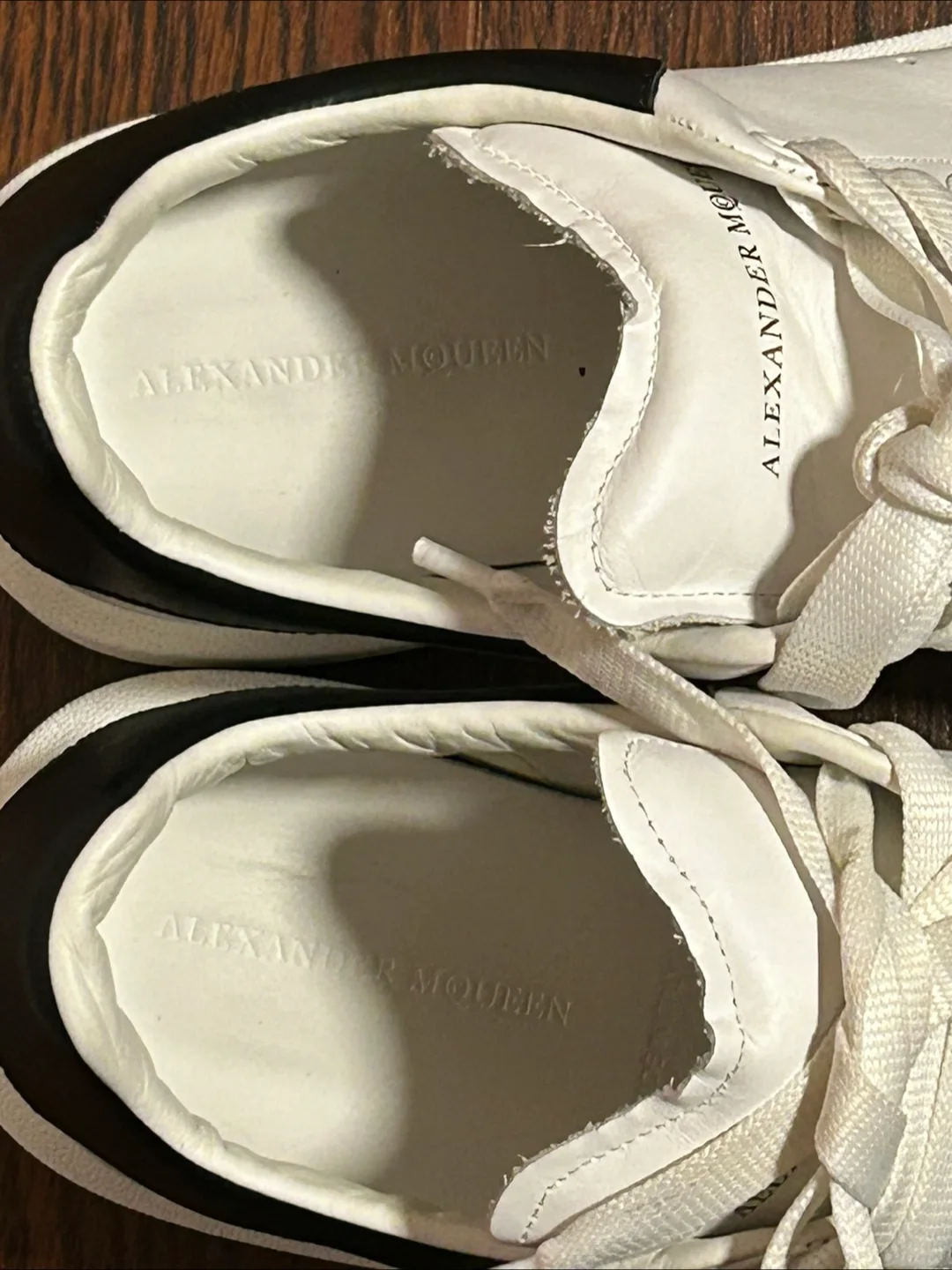 Alexander McQueen White/Black Sneakers image indicator(2)