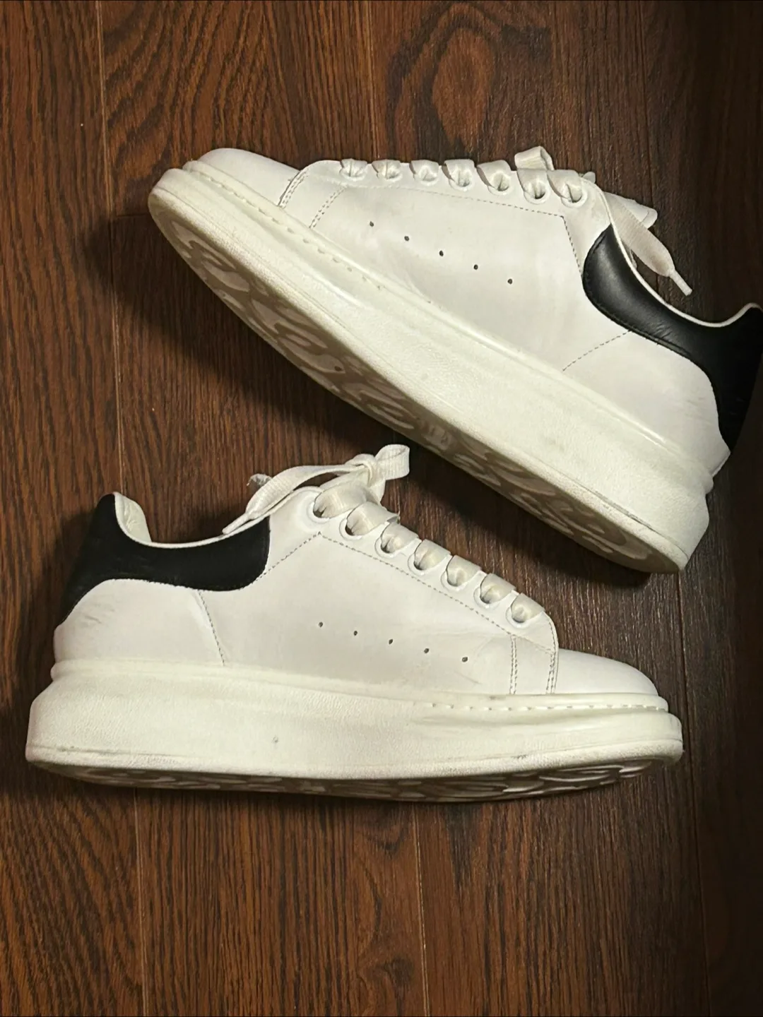 Alexander McQueen White/Black Sneakers image indicator(4)