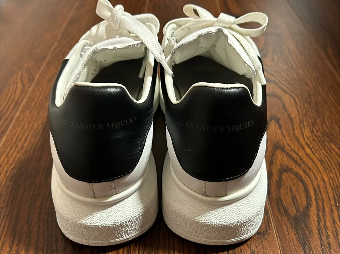 Alexander McQueen White/Black Sneakers image indicator(9)