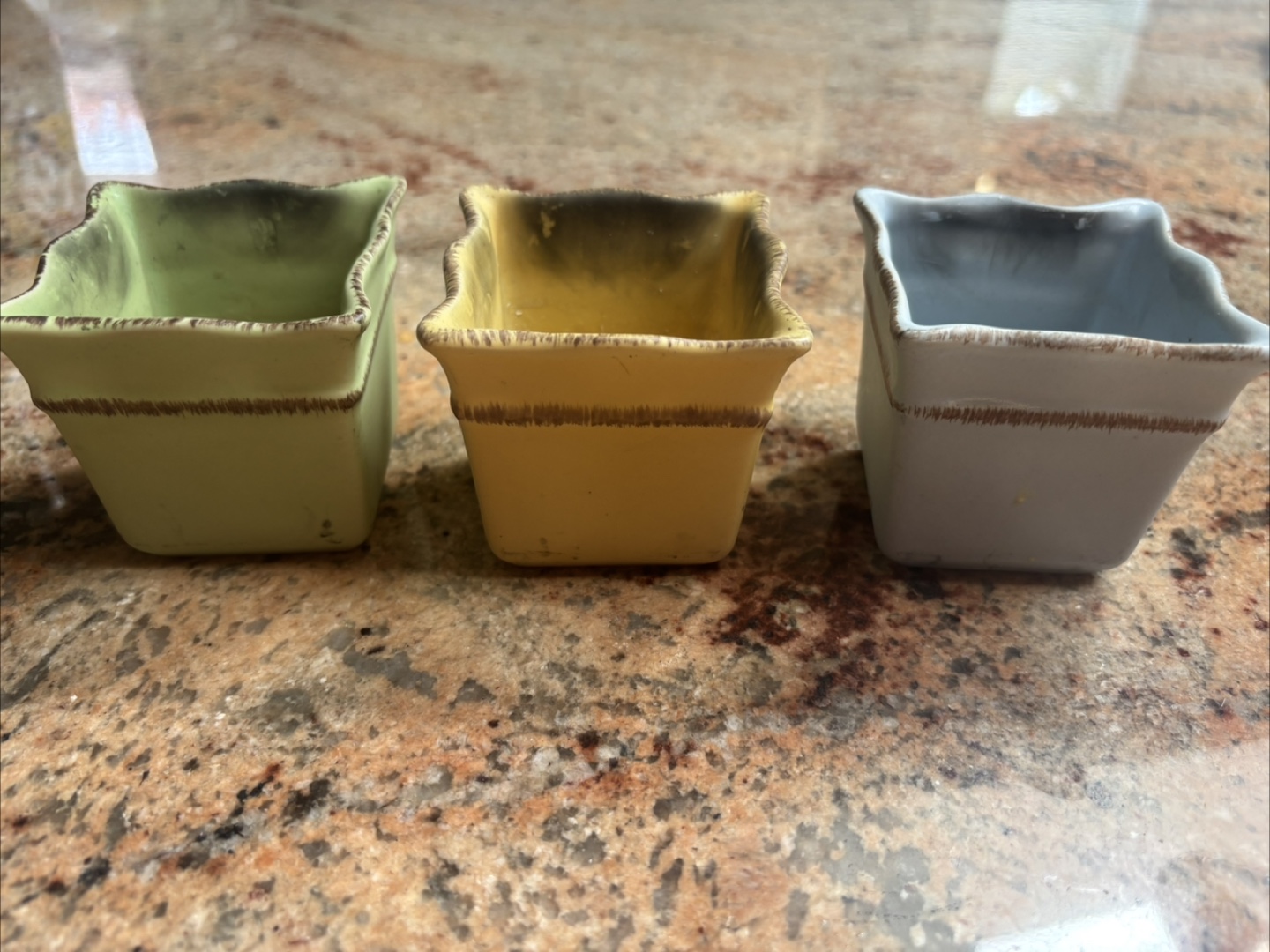 Set of 3 Small Decorative Pots - photo 2