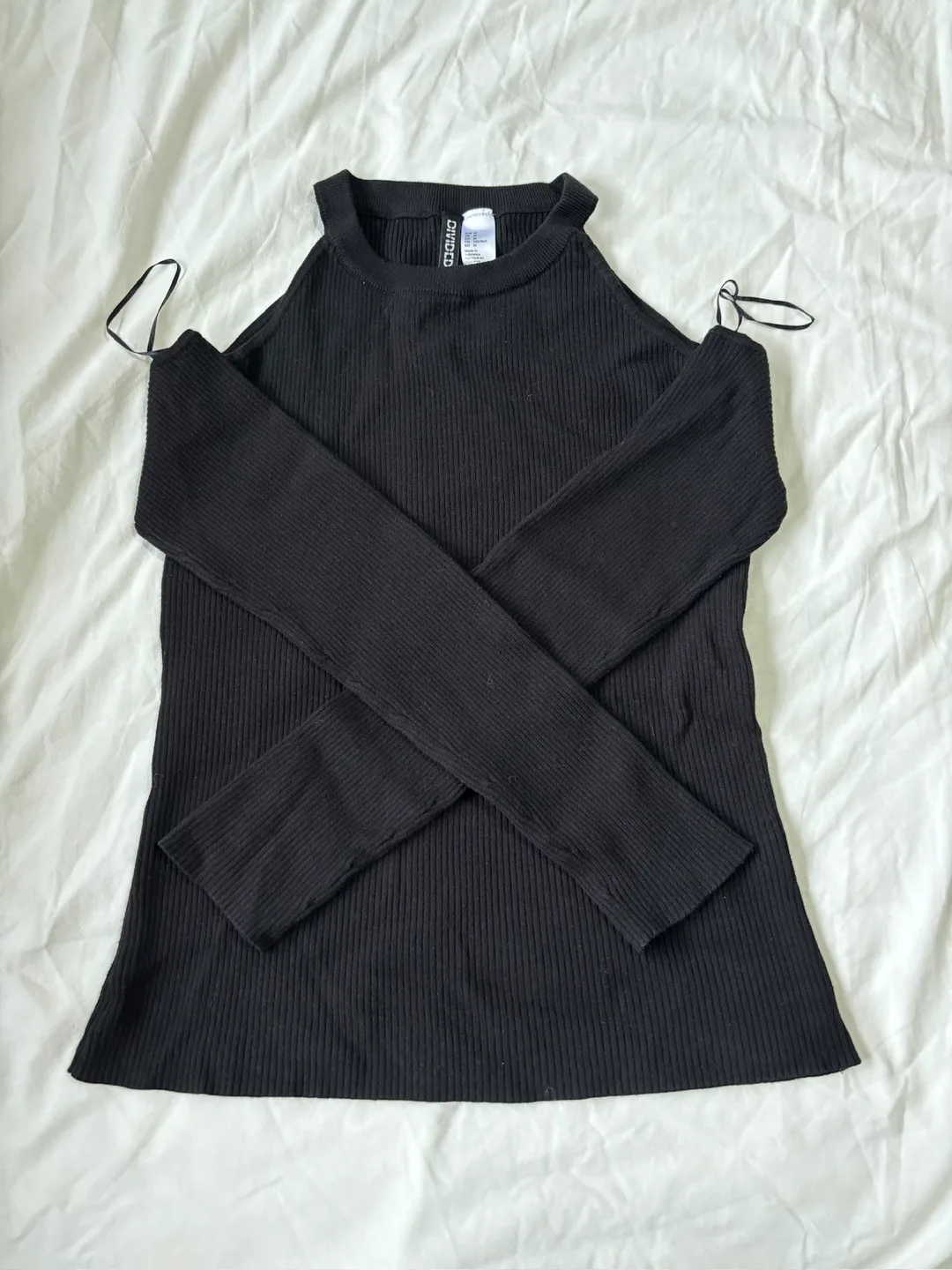H&M Divided Black Ribbed Long Sleeve Top thumbnail